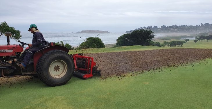 Galería de imágenes - Se inician trabajos de aireación de greens y fairways