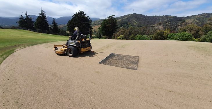 Galería de imágenes - Se inician trabajos de aireación de greens y fairways