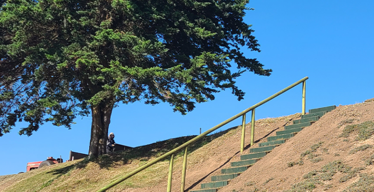 Galería de imágenes - Nuevas escaleras en acceso a fairways contiguos